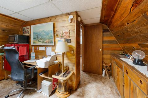 Tiny photo for 16034 Cascade Lane, La Pine, OR 97739 (MLS # 220207987)