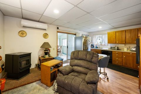 Tiny photo for 16034 Cascade Lane, La Pine, OR 97739 (MLS # 220207987)