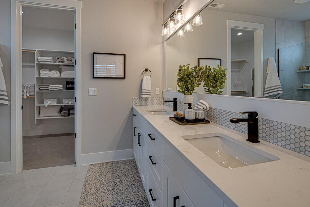 Skyline West - Residential