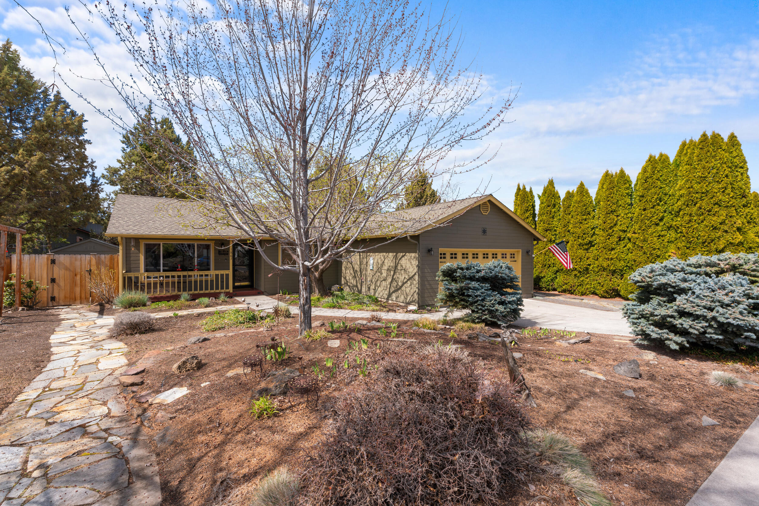 1867 NE Curtis Drive