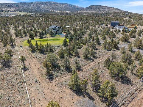 Photo of 9444 SW Copper Road, Powell Butte, OR 97753 (MLS # 220215483)