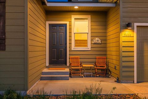 Tiny photo for 9444 SW Copper Road, Powell Butte, OR 97753 (MLS # 220215483)