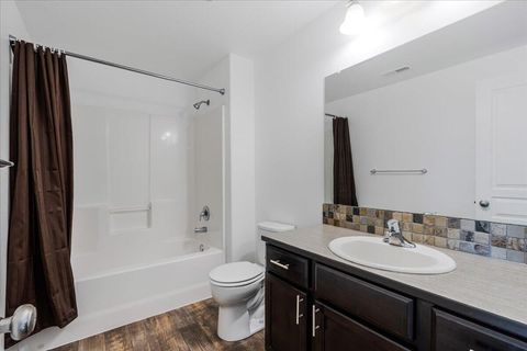 Tiny photo for 9444 SW Copper Road, Powell Butte, OR 97753 (MLS # 220215483)