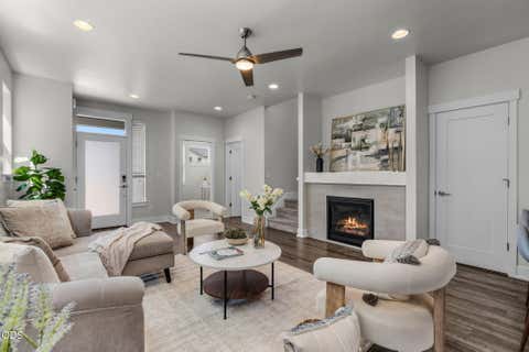 Tiny photo for 3726 NE Petrosa Avenue, Bend, OR 97701 (MLS # 220226821)