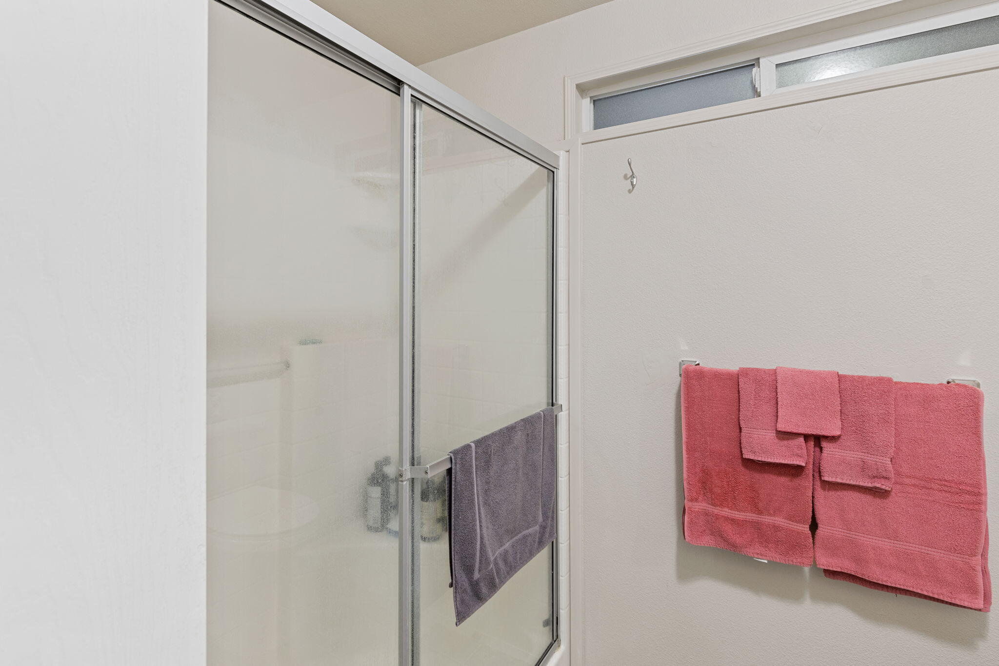 Rogue Lea Estates - Residential