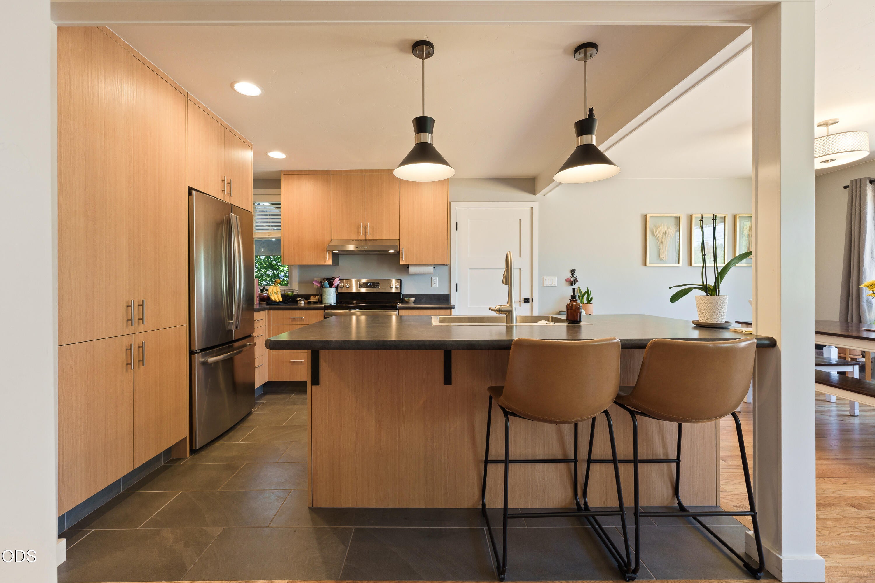 151 SW Roosevelt Avenue # 1 & 2