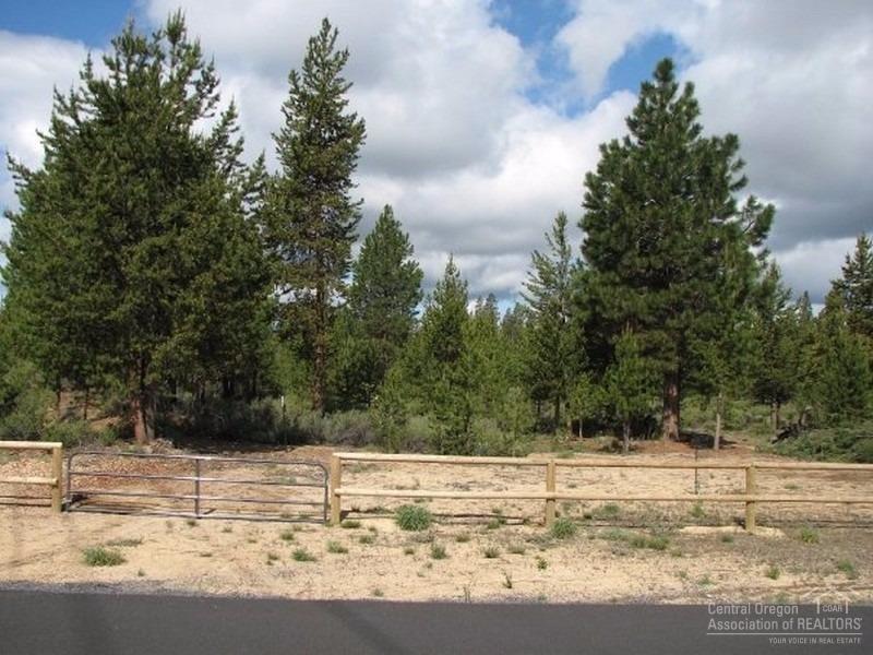 Whispering Meadows - Land