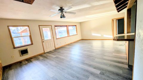 Tiny photo for 32550 Rivers Drive, Chiloquin, OR 97624 (MLS # 220215380)