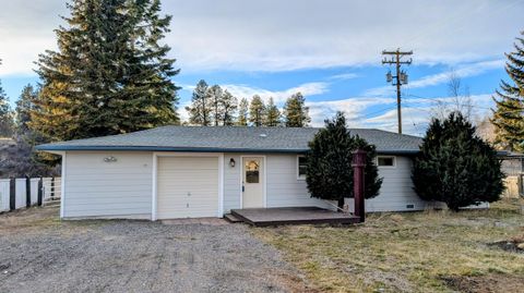 Tiny photo for 32550 Rivers Drive, Chiloquin, OR 97624 (MLS # 220215380)