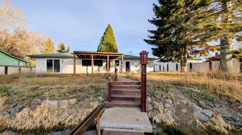 Tiny photo for 32550 Rivers Drive, Chiloquin, OR 97624 (MLS # 220215380)