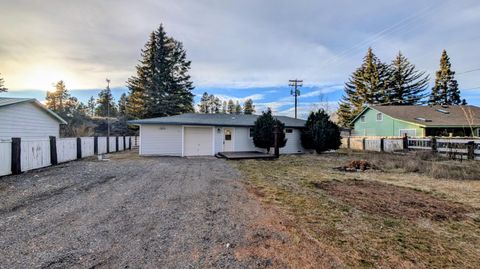 Photo of 32550 Rivers Drive, Chiloquin, OR 97624 (MLS # 220215380)
