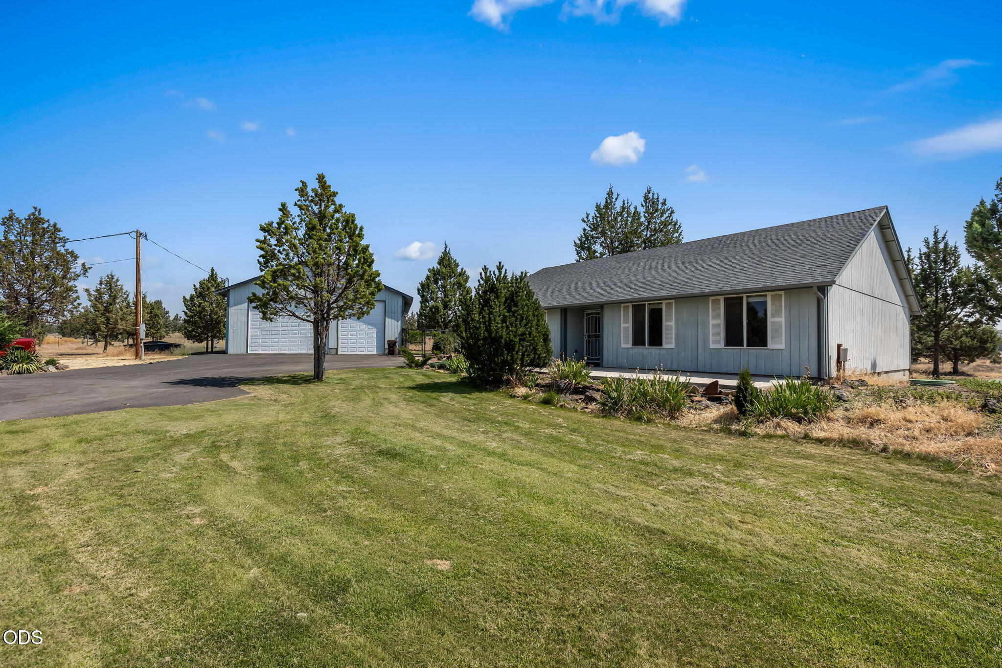 7502 SE Bluebird Lane