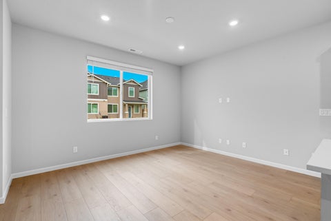 Tiny photo for 726 NW Varnish Place, Redmond, OR 97756 (MLS # 220226817)