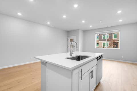Tiny photo for 726 NW Varnish Place, Redmond, OR 97756 (MLS # 220226817)
