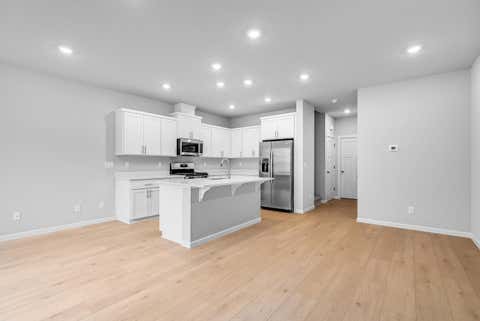 Tiny photo for 726 NW Varnish Place, Redmond, OR 97756 (MLS # 220226817)