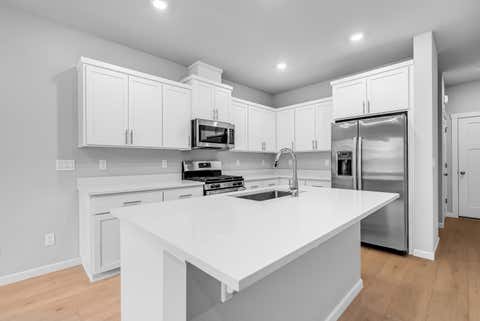 Tiny photo for 726 NW Varnish Place, Redmond, OR 97756 (MLS # 220226817)