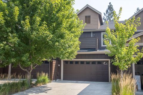 Tiny photo for 720 N Hindeman Street, Sisters, OR 97759 (MLS # 220217074)