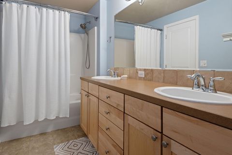 Tiny photo for 720 N Hindeman Street, Sisters, OR 97759 (MLS # 220217074)