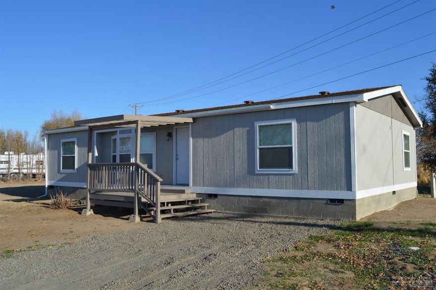 Rural setting yet close to town. This home has been refurbished and looks great! Nice territorial views. Large storage shed.