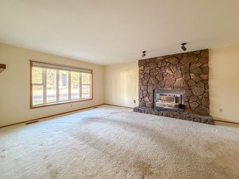 Tiny photo for 15972 Sunrise Boulevard, La Pine, OR 97739 (MLS # 220220692)