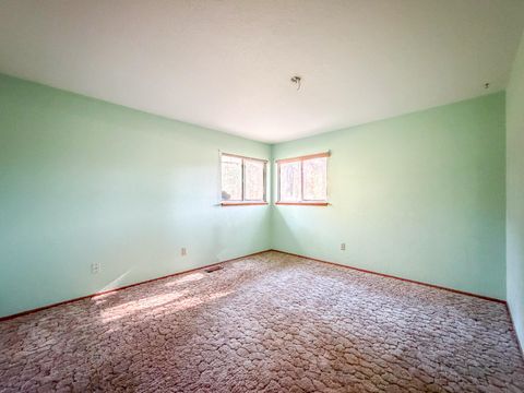 Tiny photo for 15972 Sunrise Boulevard, La Pine, OR 97739 (MLS # 220220692)