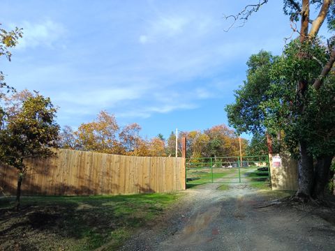 Tiny photo for 297 Melissa Lane, Grants Pass, OR 97526 (MLS # 220211844)