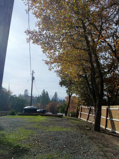 Tiny photo for 297 Melissa Lane, Grants Pass, OR 97526 (MLS # 220211844)