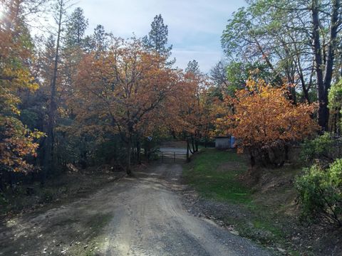 Tiny photo for 297 Melissa Lane, Grants Pass, OR 97526 (MLS # 220211844)