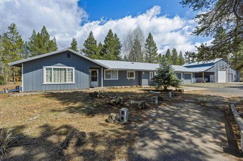 Photo of 53130 Riverview Drive, La Pine, OR 97739 (MLS # 220219575)
