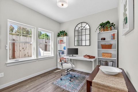 Tiny photo for 162 Mountain View Drive, Ashland, OR 97520 (MLS # 220221178)