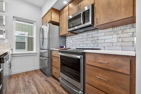 Tiny photo for 162 Mountain View Drive, Ashland, OR 97520 (MLS # 220221178)