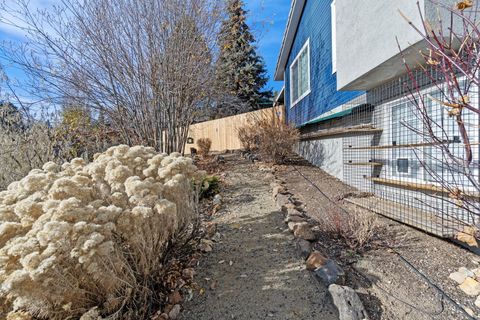 Tiny photo for 324 Mountain View Boulevard, Klamath Falls, OR 97601 (MLS # 220212505)