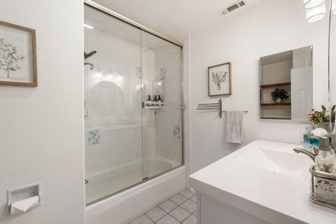 Tiny photo for 324 Mountain View Boulevard, Klamath Falls, OR 97601 (MLS # 220212505)