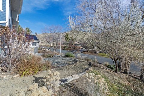 Tiny photo for 324 Mountain View Boulevard, Klamath Falls, OR 97601 (MLS # 220212505)