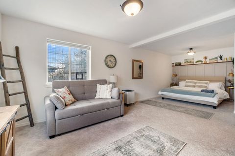 Tiny photo for 324 Mountain View Boulevard, Klamath Falls, OR 97601 (MLS # 220212505)