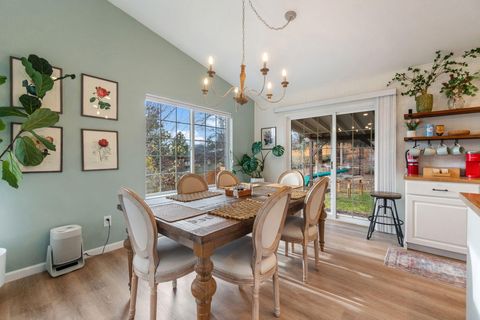 Tiny photo for 324 Mountain View Boulevard, Klamath Falls, OR 97601 (MLS # 220212505)