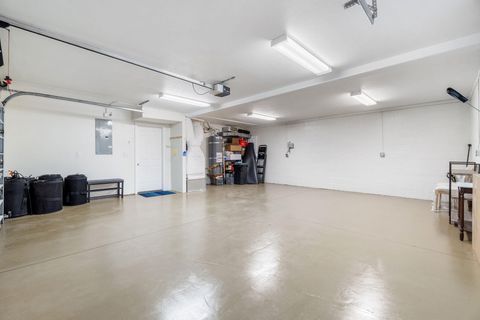 Tiny photo for 324 Mountain View Boulevard, Klamath Falls, OR 97601 (MLS # 220212505)