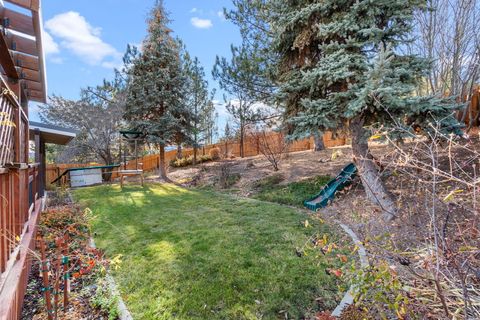 Tiny photo for 324 Mountain View Boulevard, Klamath Falls, OR 97601 (MLS # 220212505)