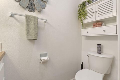 Tiny photo for 324 Mountain View Boulevard, Klamath Falls, OR 97601 (MLS # 220212505)