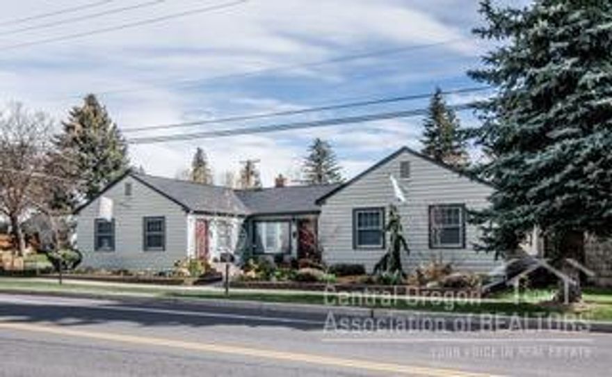 Fantastic investment opportunity. Fully furnished short term rentals at Drake Park in beautiful downtown Bend. Property includes 3 fully furnished short term rentals and 1 fully furnished long term rental unit with river and Mirror Pond views. Building is a 4-plex. Potential buyers to execute a non-disclosure form prior to receipt of financial information. Do Not disturb tenants!