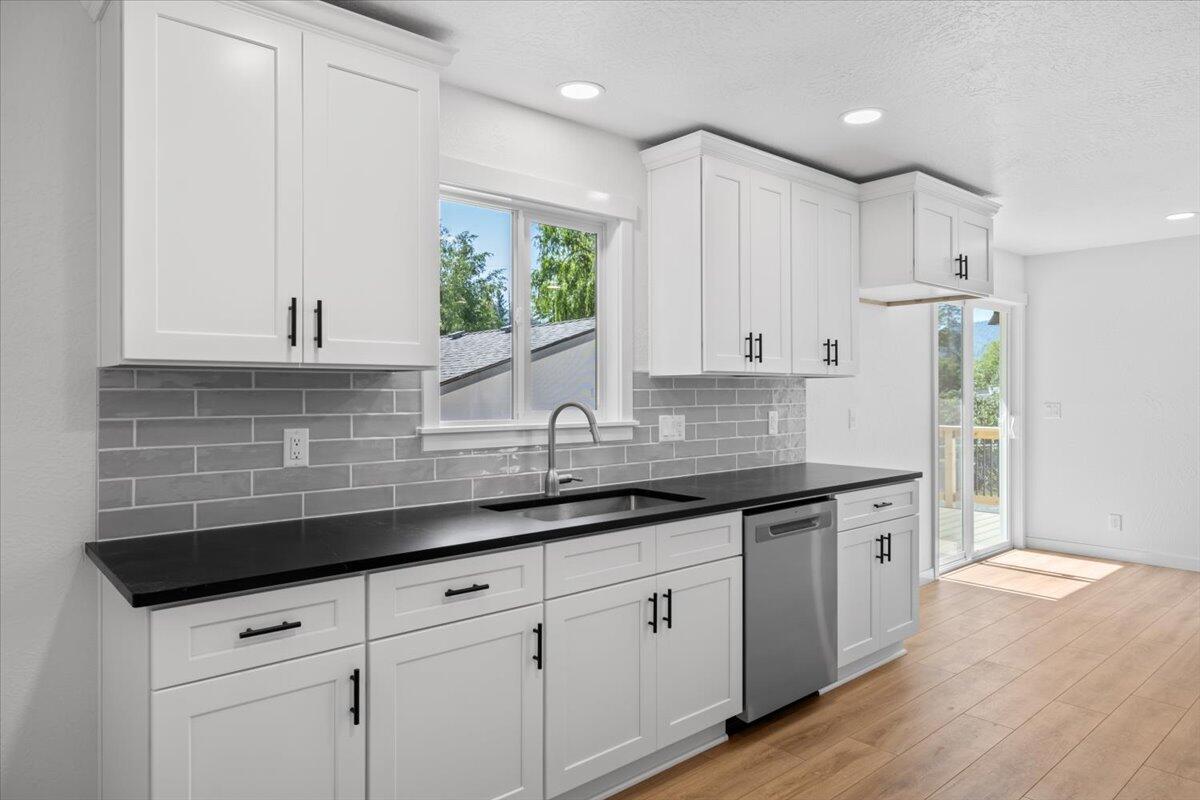 Lloyelen Acres - Residential