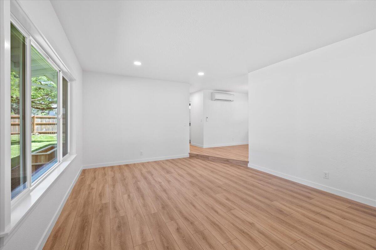 Lloyelen Acres - Residential