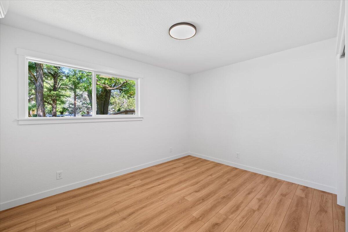 Lloyelen Acres - Residential