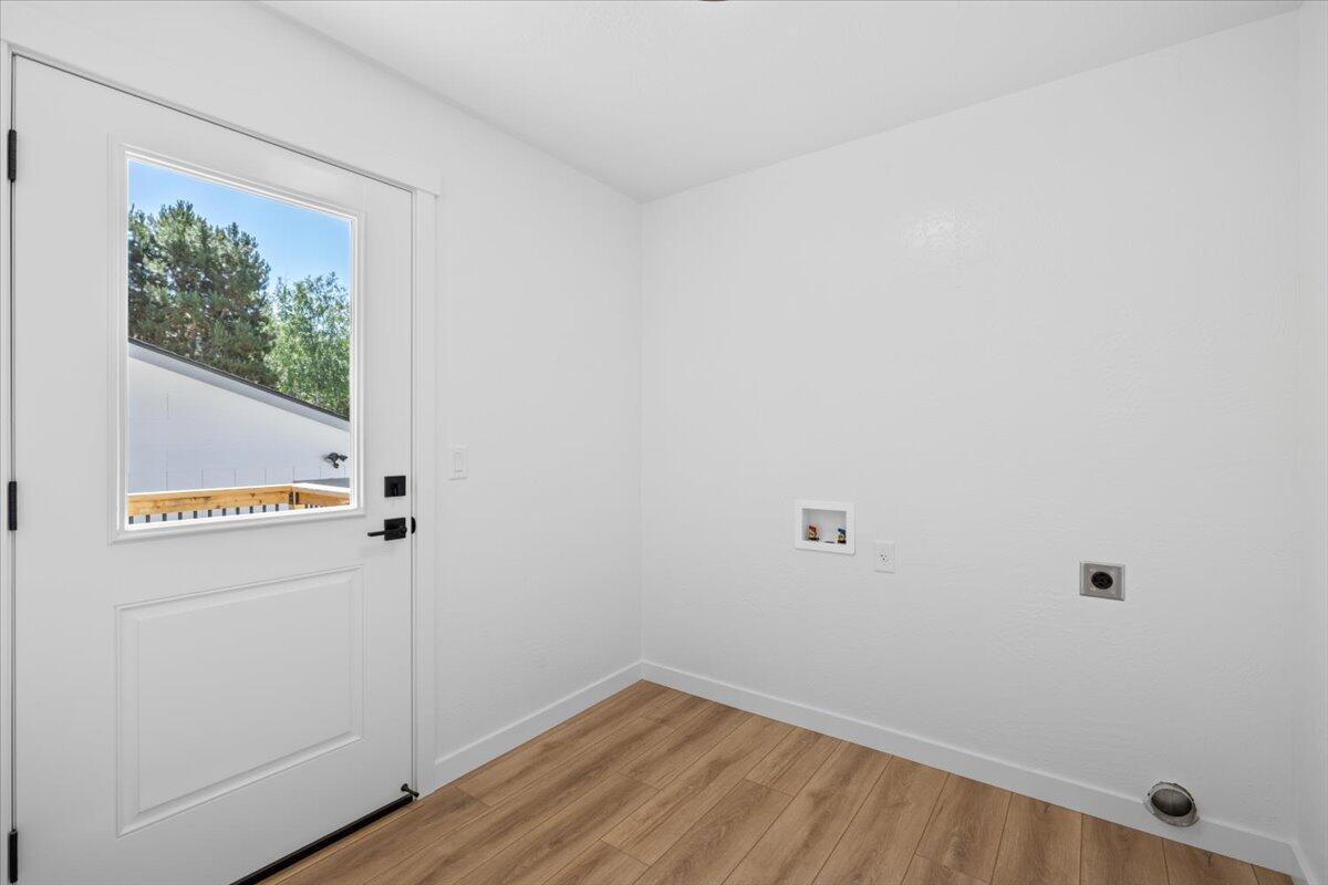 Lloyelen Acres - Residential