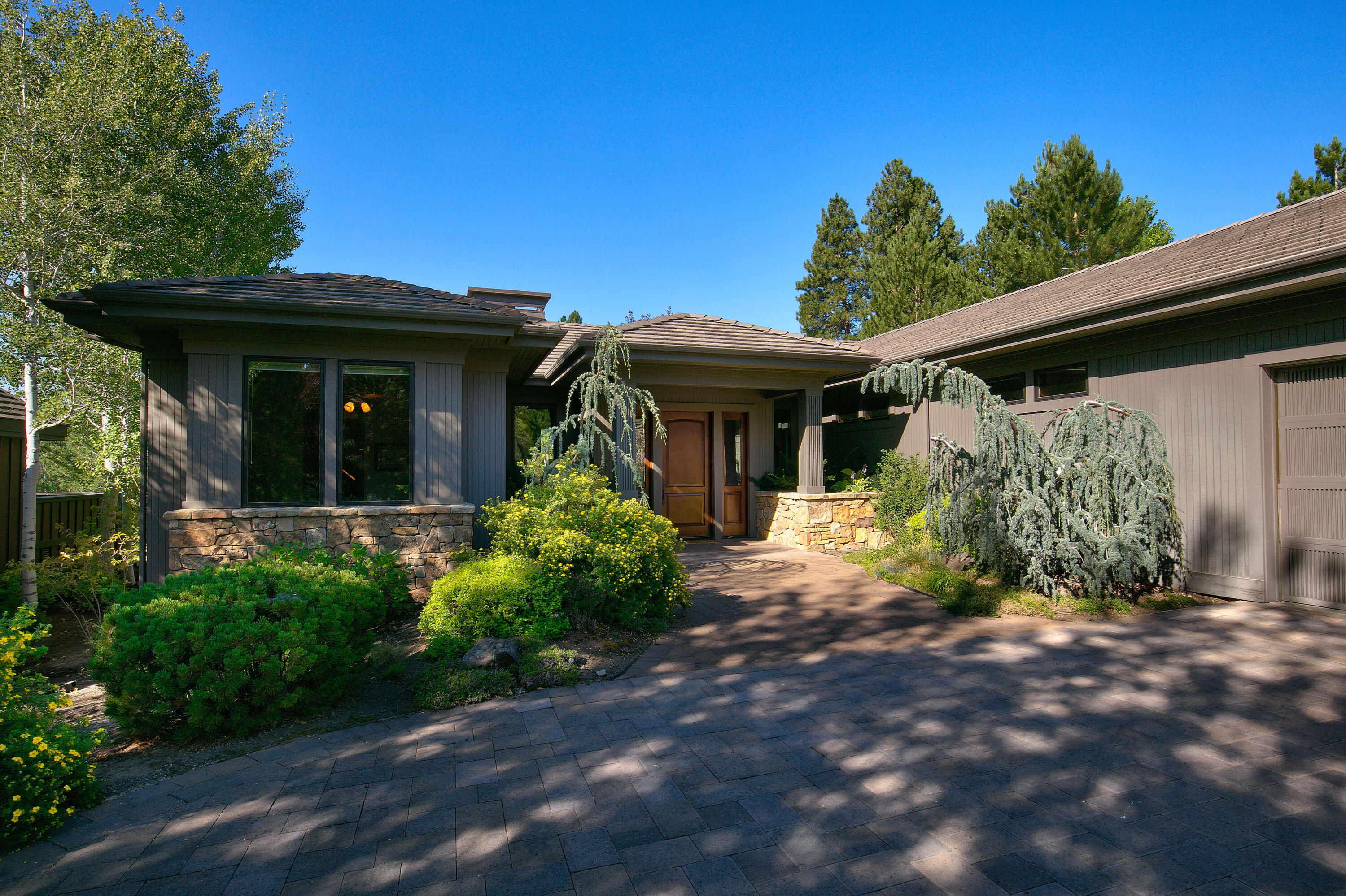 Broken Top - Residential