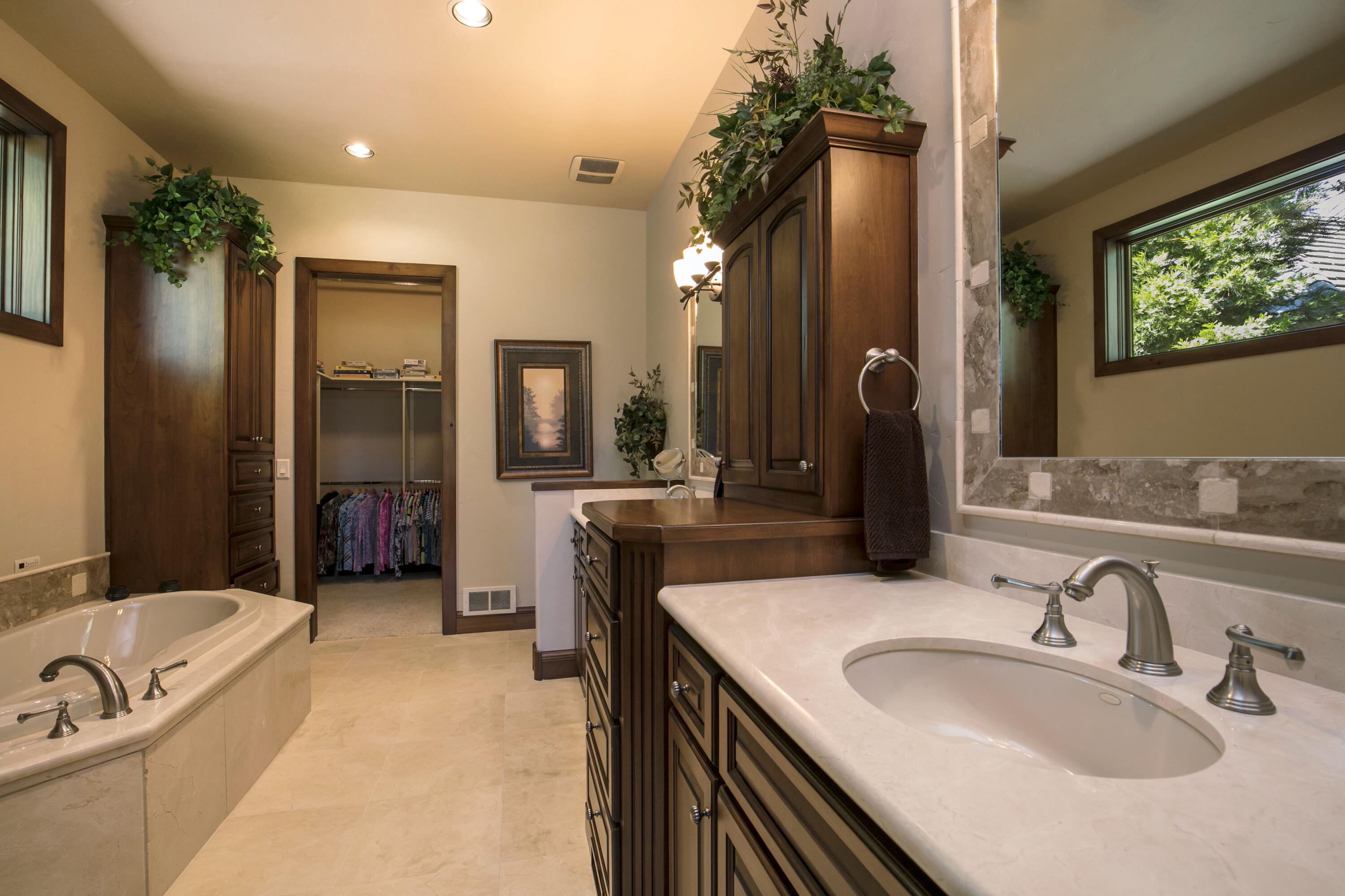 Broken Top - Residential