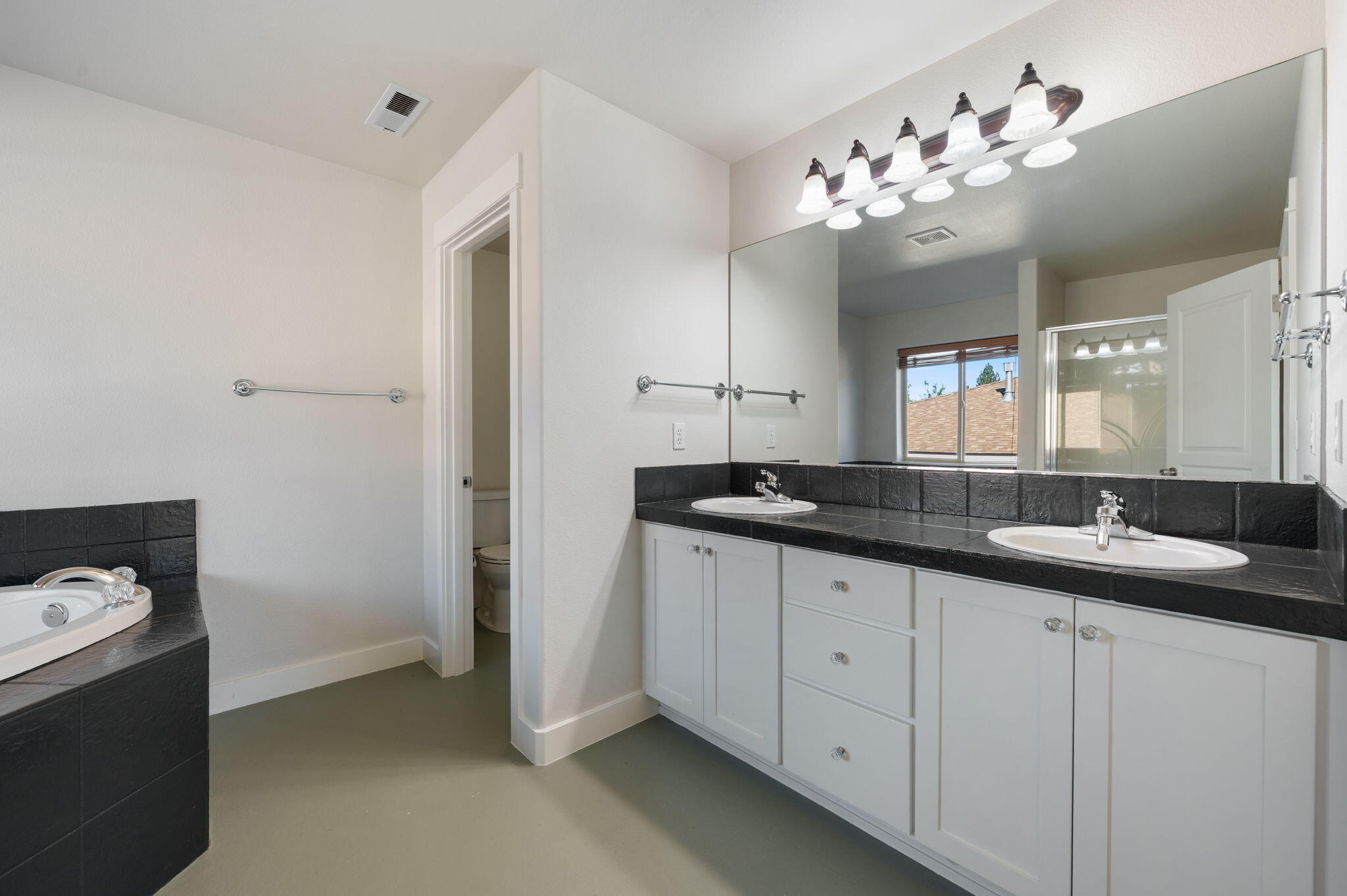 Skyliner Summit - Residential