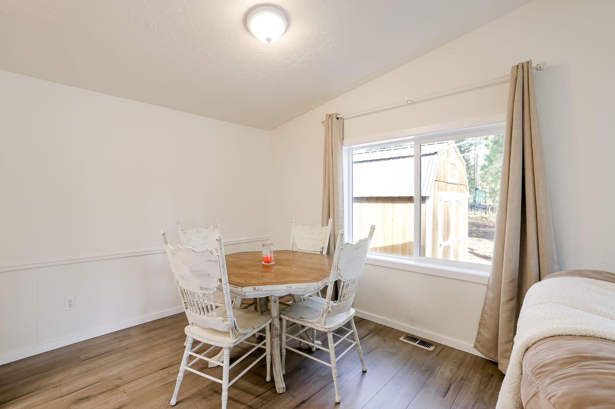 Wagon Trail Acreages - Residential