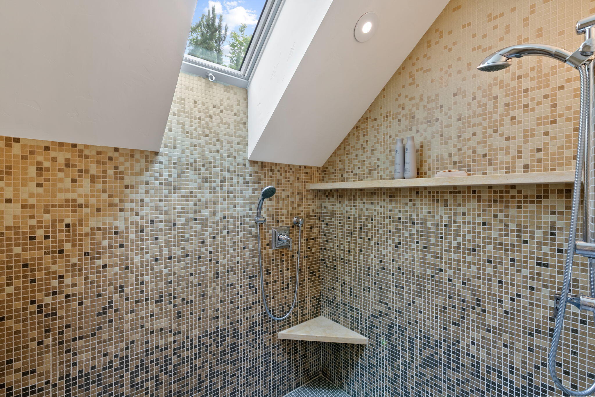 Broken Top - Residential