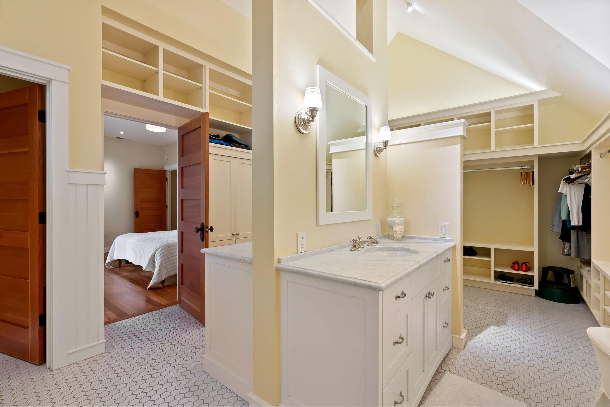 Broken Top - Residential